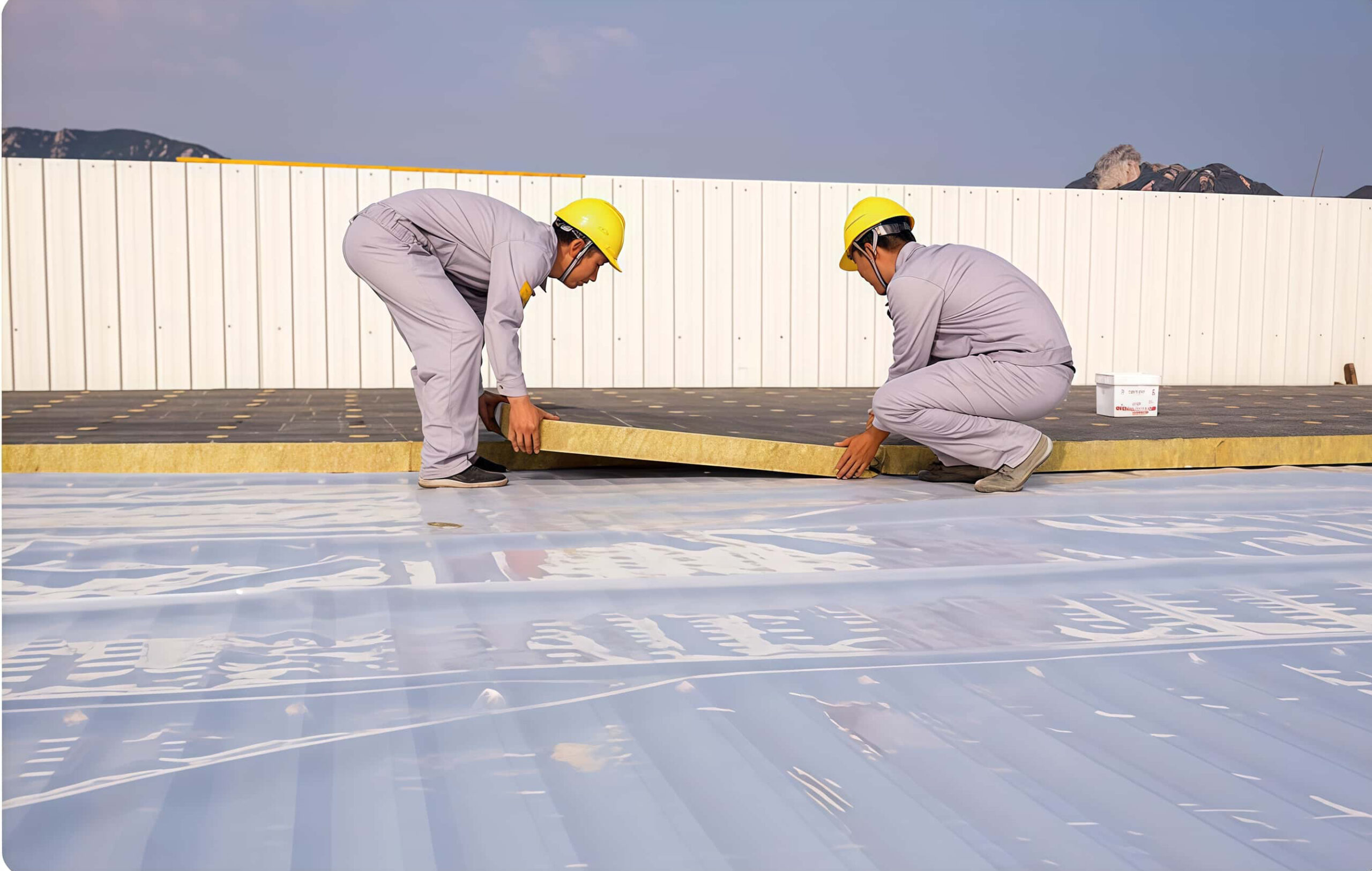Lay the insulation board