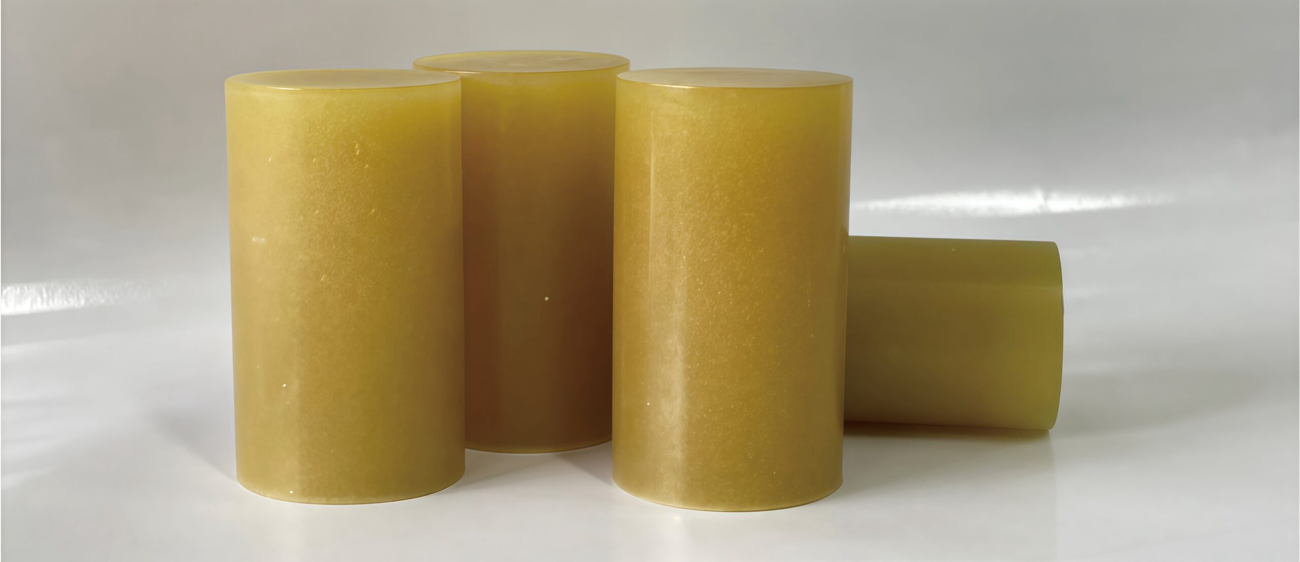 Polyurethane materials for strengthening coal and rock in coal mines