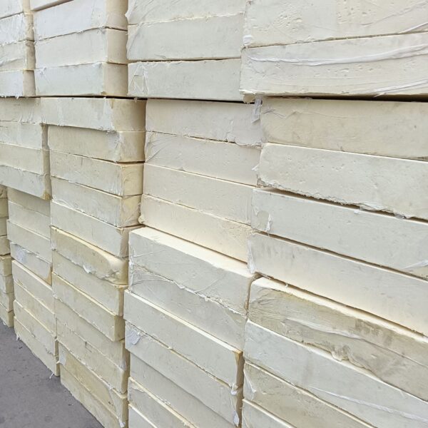 Polyurethane cushion block combination material for cold storage